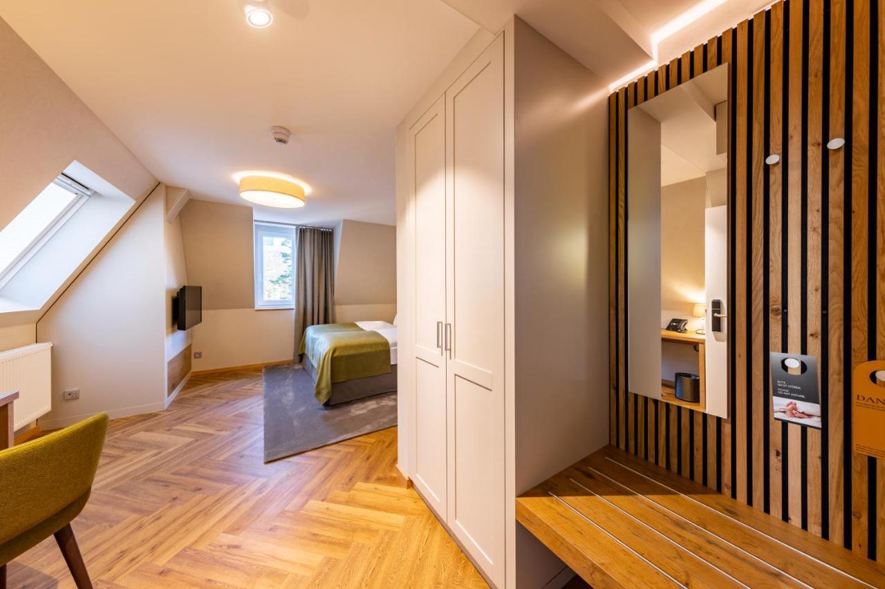 Parkhotel Gueldene Berge Вайсенфельс Экстерьер фото